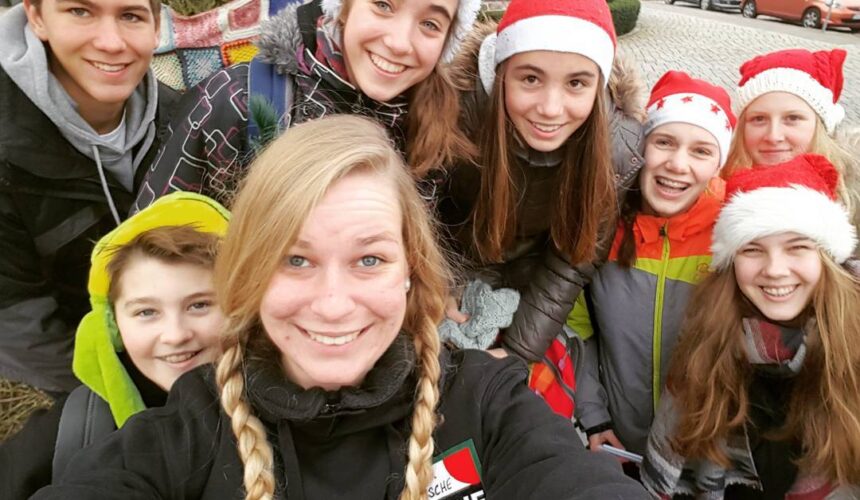 619585174_18423274924187444_6641733162731343616_n-1 Heute gab es von unseren aktiven Mitgliedern Flyer und Spielpläne in ganz Preetz #aktiv #niederdeutschebühnepreetz #weihnachtsmärchen #theater #losgehts #vorfreude #werbung