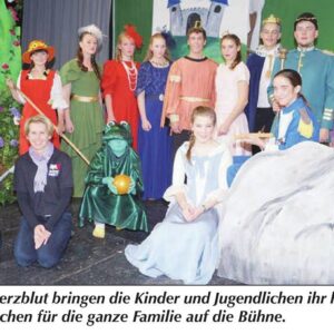 629037184_18556398967063710_2443593098183096478_n Bald geht es los! #niederdeutschebühnepreetz #vorfreude #premieream03.12um14:30 #theater #hochdeutsch #weihnachtsmärchen #tollesteam #kannlosgehen #froschkönig #preetz #plön #giekau