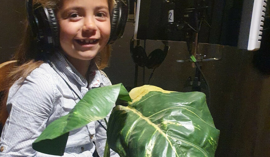 257320205_186916446893199_4762354344526661469_n Schnell folgte ein Casting, bei dem sich ein wunderbares Weihnachtsmärchen Team zusammen fand.Da ihr in diesem Jahr unsere Darsteller leider nicht persönlich kennenlernen könnt, veröffentlichen wir täglich Fotos vom WM Team. Wir beginnen mit unserem jüngsten Mitglied, Amelie