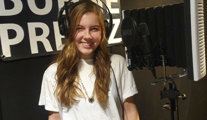 Nimmerland? Was ist dieses Nimmerland überhaupt? Das wird Anna-Laura in der Rolle von Wendy sehr bald feststellen.