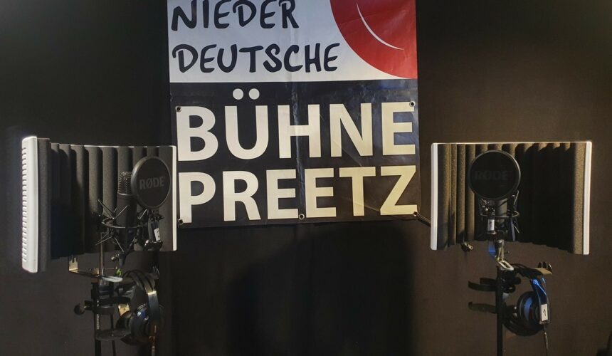 Seit gespannt auf unsere Fee "Glöckchen". Sie ist immer an Peters Seite und vielen besser unser dem Namen "Tinkerbell" bekannt. Sie spricht nicht unsere Sprache, aber wir sind uns ganz sicher, dass ihr Glöckchen trotzdem verstehen werdet!