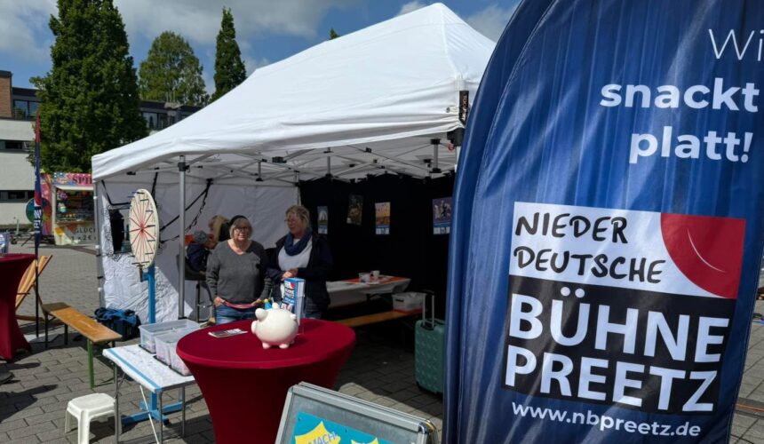 Wir sind beim Schusterfest in Preetz mit dabei – und zwar mitten auf dem Cathrinplatz, wo wieder das große Kinderfest stattfindet!Gemeinsam mit vielen anderen Preetzer Vereinen sorgen wir für Spaß, Kreativität und gute Laune: Mitmach-Theater Masken malen Kinderschminken Glücksrad mit kleinen GeschenkenDas Wetter ist super – kommt vorbei, bringt die Familie mit und feiert mit uns!