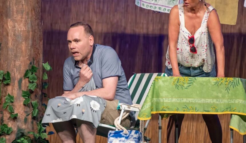 Vorstellung in Schönberg entfällt Leider muss die heutige Aufführung von „Rünner to’n Fluss“ im Probstei Museum Schönberg (04.07., 19:30 Uhr) ausfallen.Wir bedauern das sehr – ein großes Dankeschön an alle, die sich auf den Abend gefreut haben! Aber: Die neue Spielzeit steht bereits in den Startlöchern!Die Proben für unser nächstes Stück haben begonnen, und wir freuen uns auf die Premiere am Freitag, 31. Oktober 2025 um 19:00 Uhr. Weitere Infos zur neuen Produktion folgen bald – bleibt dran!#VorstellungEntfällt #TheaterPreetz #Spielzeit2025 #RünnerTonFluss #Herbststück