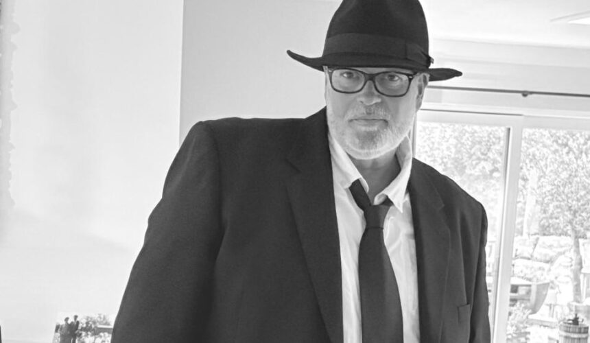 🕵️‍♂️ Nur noch 3 Tage! Seid ihr bereit, das Geheimnis um die tödliche Amaretto-Bowle zu lüften?Unsere Krimi-Komödie von Ingo Sax ist voller schwarzem Humor und Überraschungen – Spannung garantiert! Sichert euch eure Tickets jetzt online oder an der Abendkasse.