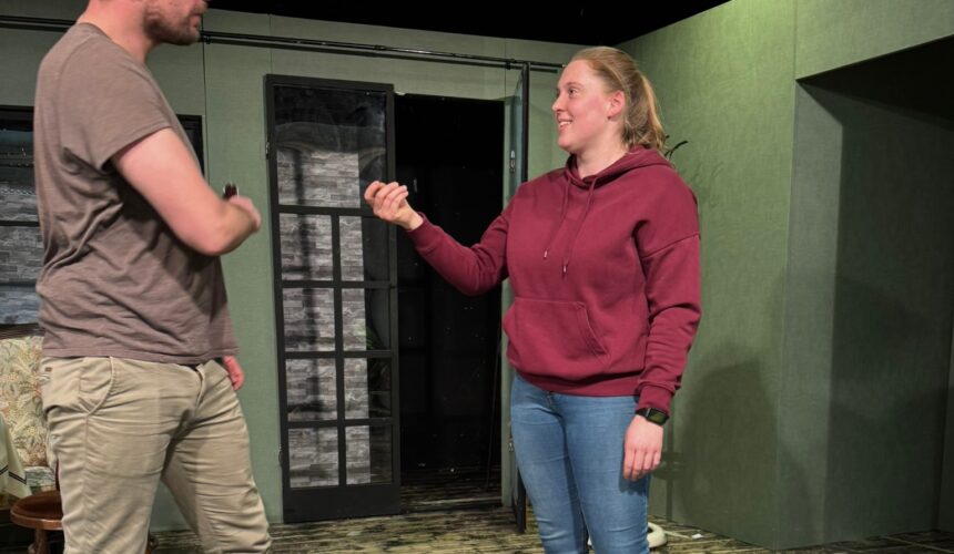 Achtung – Termine vormerken!Unsere plattdeutsche Komödie Romys Pool kommt im April auf die Bühne – und der Vorverkauf läuft!  Aufführungen:10. April | 19:00 Premiere11. April | 19:0012. April | 15:0017. April | 19:0018. April | 19:0024. April | 19:0025. April | 19:0026. April | 15:00Komödie von Stefan VögelRegie: Linda Stach🎟️ Sichert euch eure Plätze (online, Vorverkauf und an der Abendkasse)!#RomysPool #Plattdeutsch #Theaterabend #Komödie #Theater2026